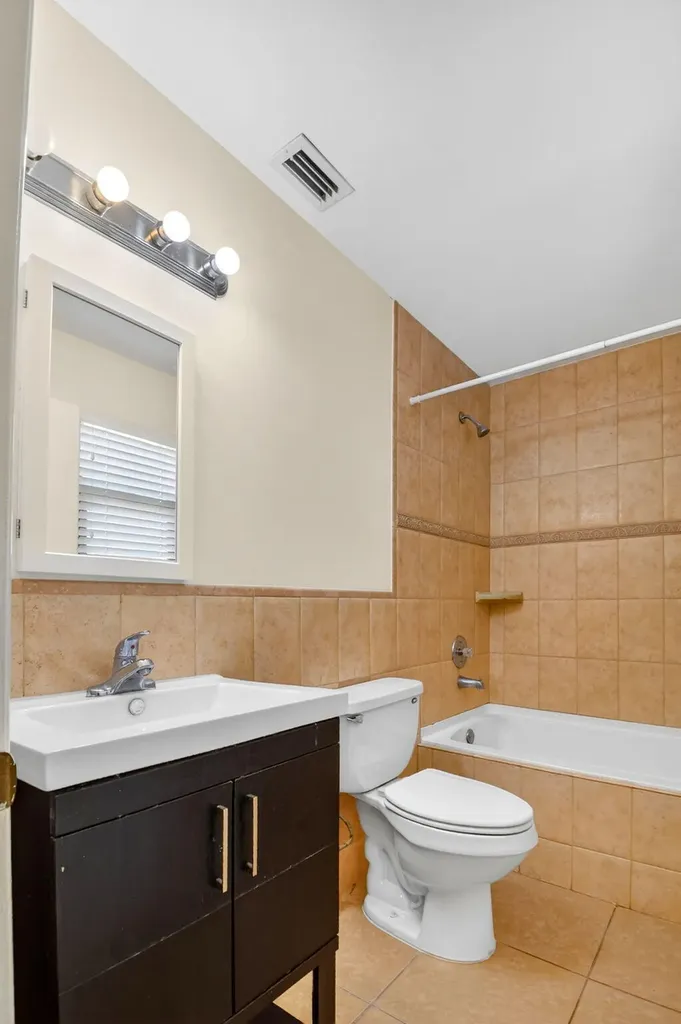 18 Crossings Circle Boynton Beach FL 33435