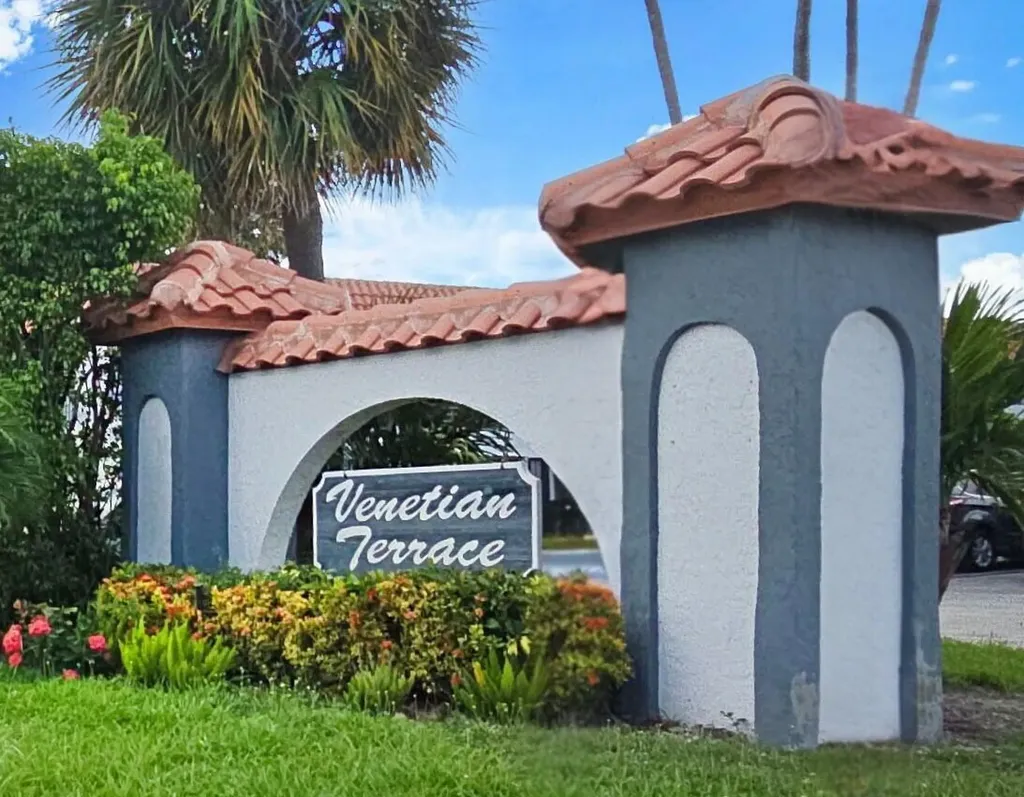 2101 W Woolbright Road Boynton Beach FL 33426