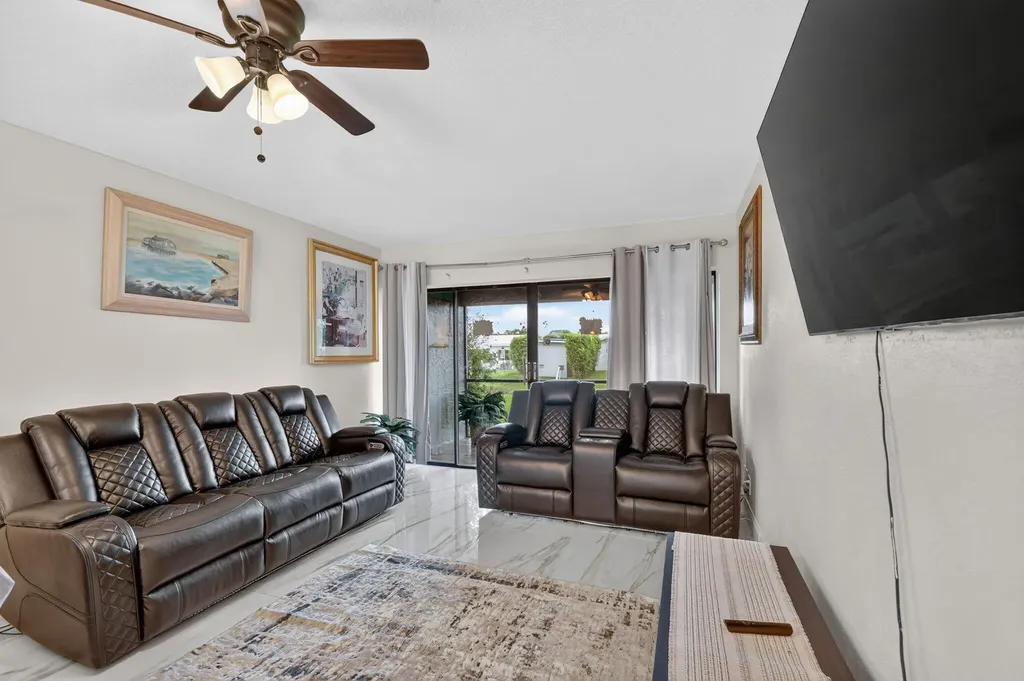 2101 W Woolbright Road Boynton Beach FL 33426