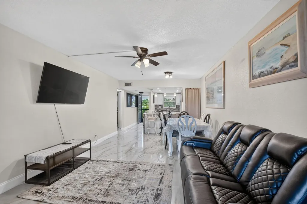 2101 W Woolbright Road Boynton Beach FL 33426