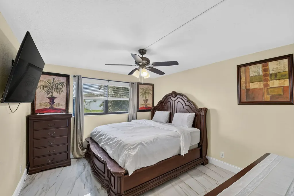 2101 W Woolbright Road Boynton Beach FL 33426