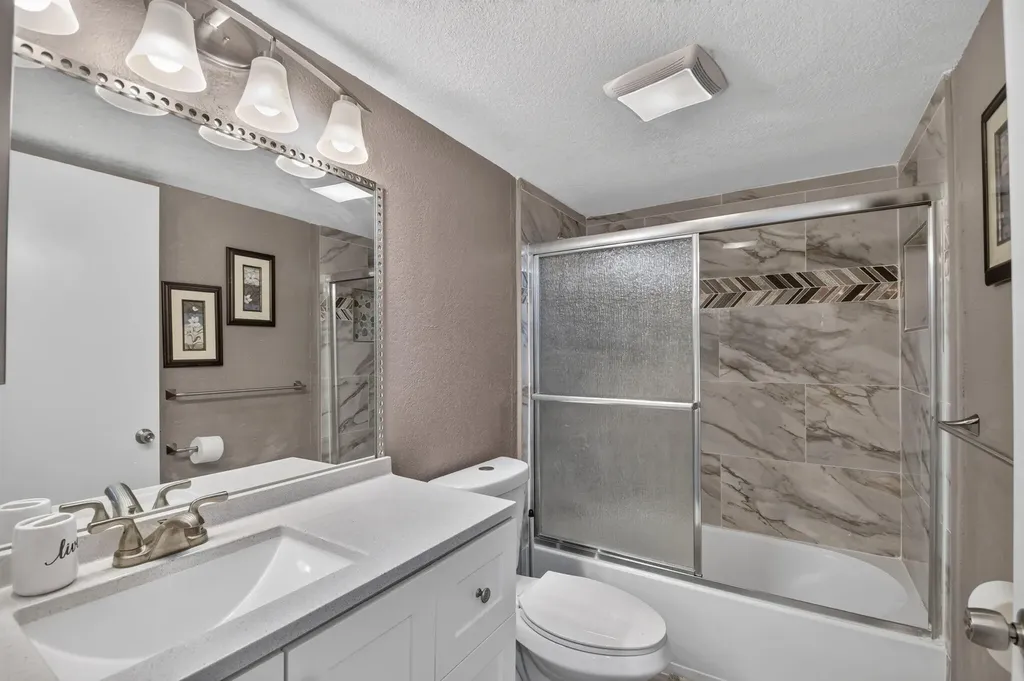 2101 W Woolbright Road Boynton Beach FL 33426