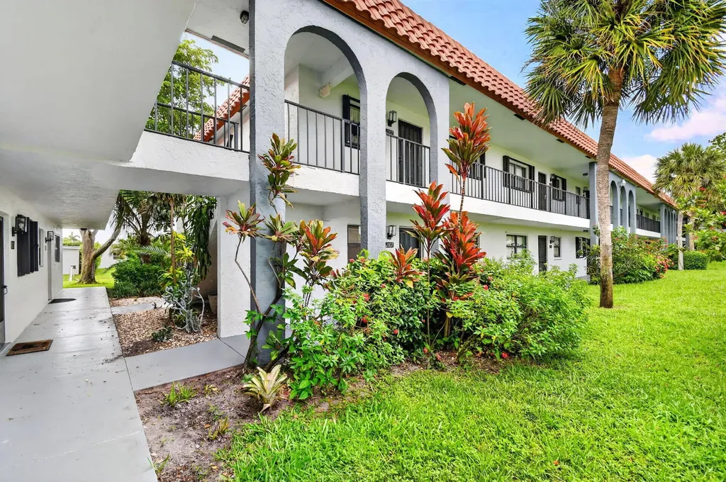2101 W Woolbright Road Boynton Beach FL 33426
