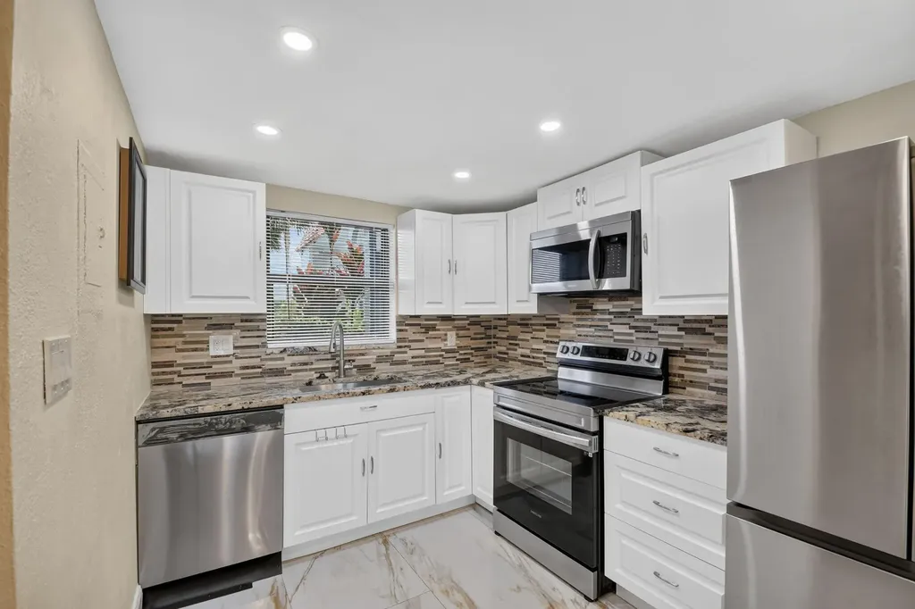 2101 W Woolbright Road Boynton Beach FL 33426