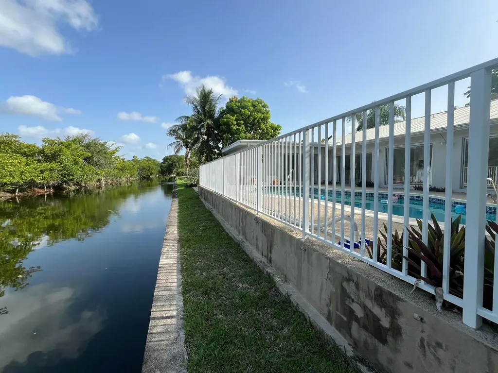 4804 Mango Drive Tamarac FL 33319