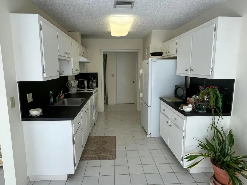 4804 Mango Drive Tamarac FL 33319