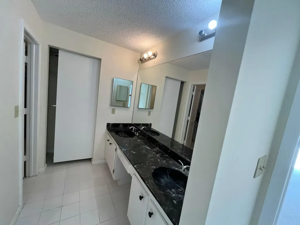 4804 Mango Drive Tamarac FL 33319