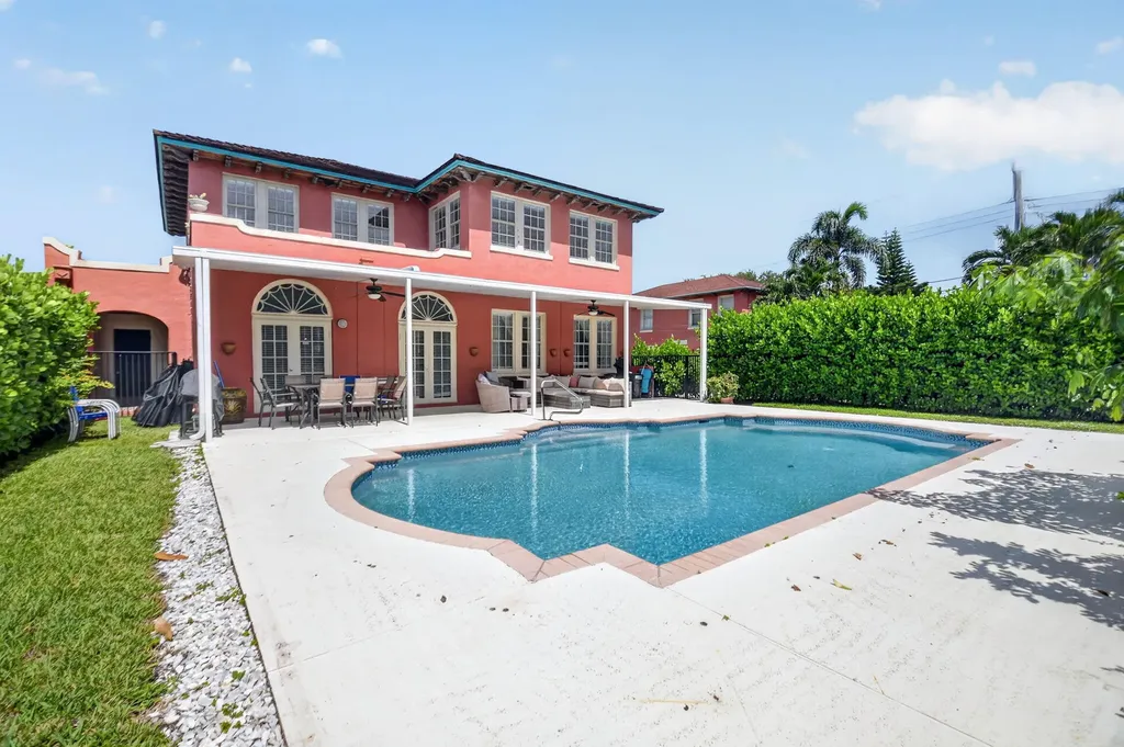 227 Foresteria Drive Lake Park FL 33403