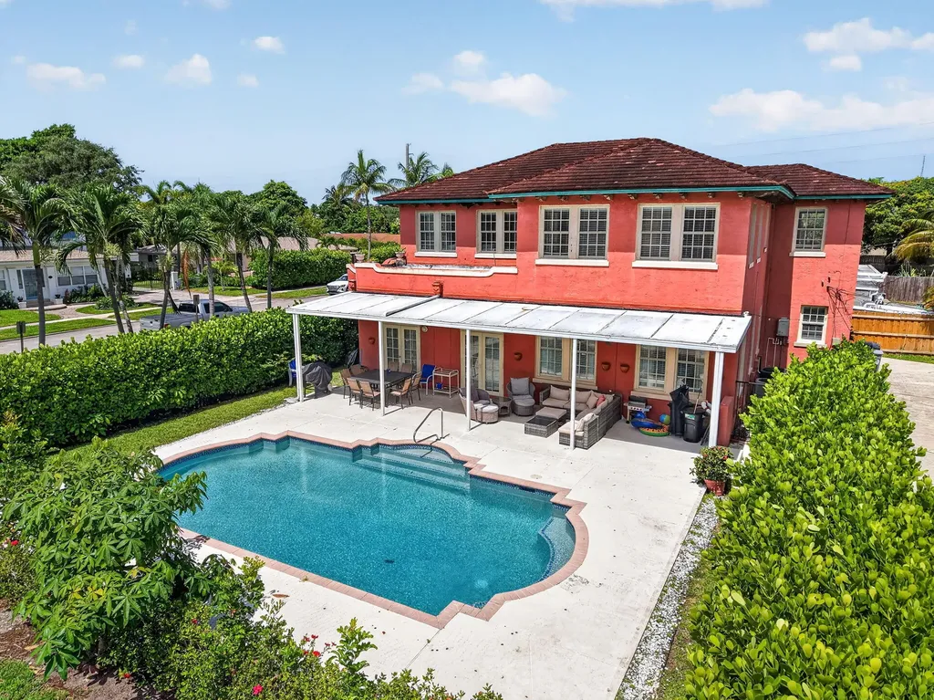 227 Foresteria Drive Lake Park FL 33403