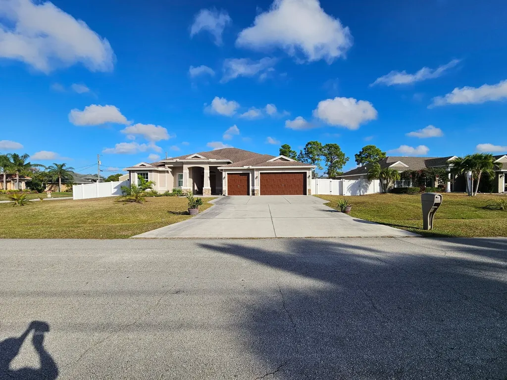5768 NW Zenith Drive Port St Lucie FL 34986