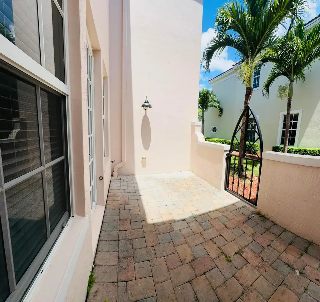 8296 NW 9th Avenue Boca Raton FL 33487