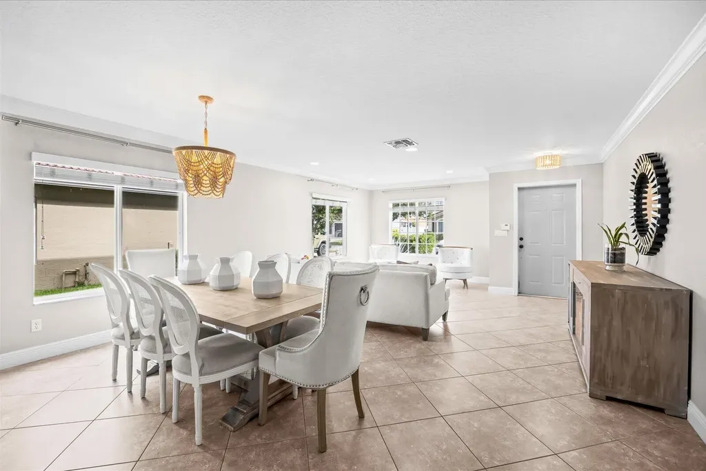 1982 SW Jamesport Drive SW Port St Lucie FL 34953