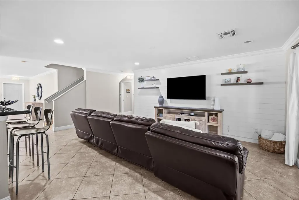 1982 SW Jamesport Drive SW Port St Lucie FL 34953