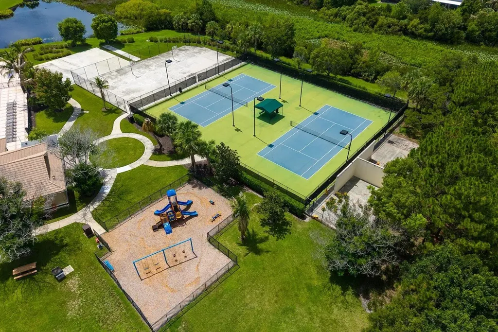 1982 SW Jamesport Drive SW Port St Lucie FL 34953