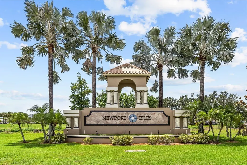 1982 SW Jamesport Drive SW Port St Lucie FL 34953