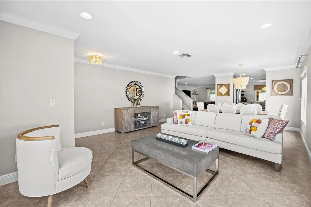 1982 SW Jamesport Drive SW Port St Lucie FL 34953