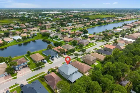 1982 SW Jamesport Drive SW Port St Lucie FL 34953