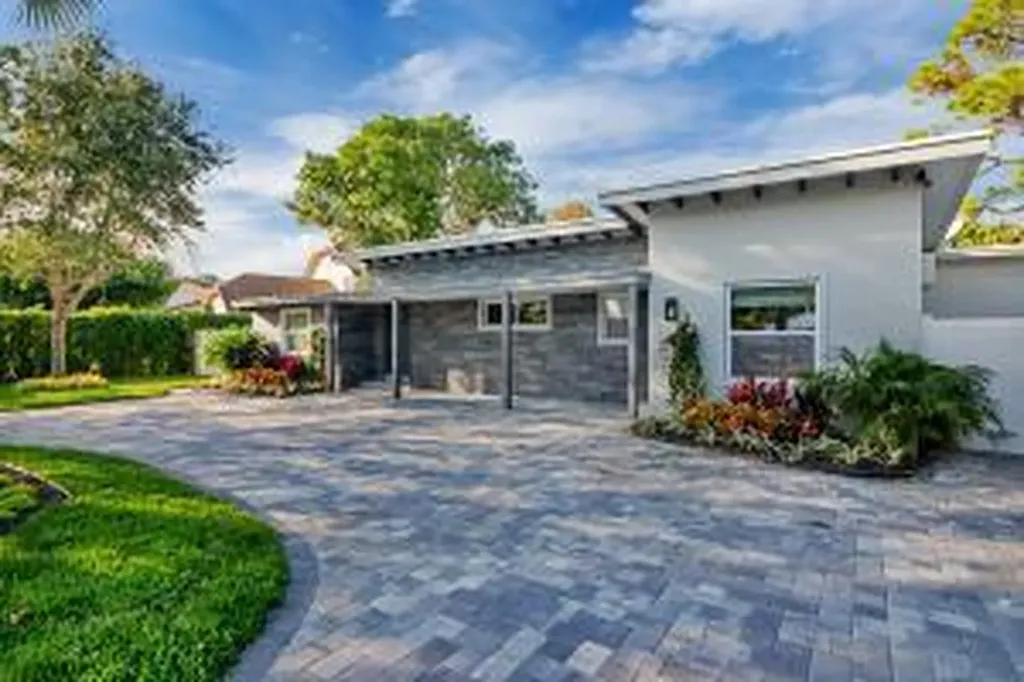 959 SW 18th Street Boca Raton FL 33486