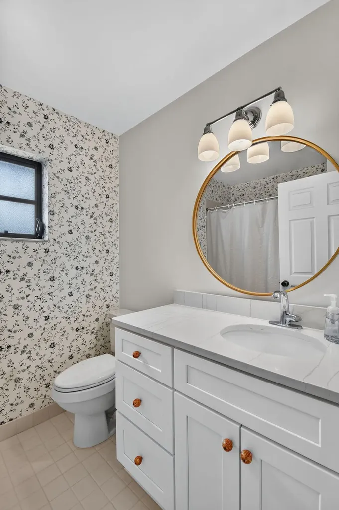 51 Via De Casas Norte Boynton Beach FL 33426