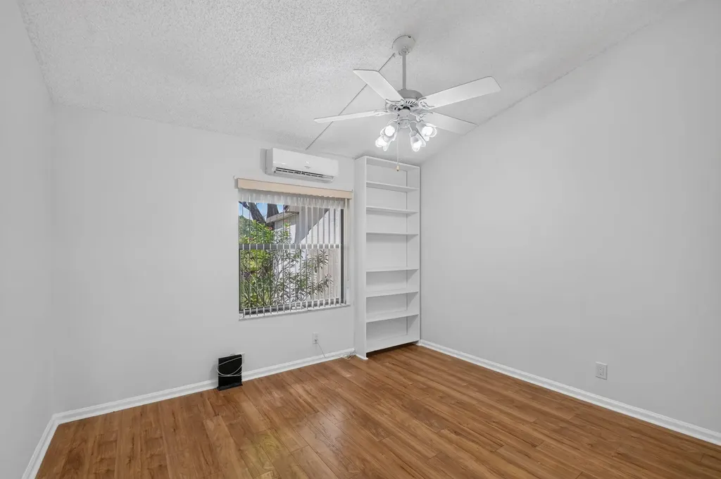 51 Via De Casas Norte Boynton Beach FL 33426