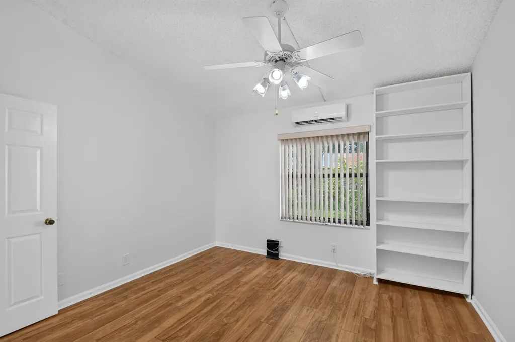51 Via De Casas Norte Boynton Beach FL 33426
