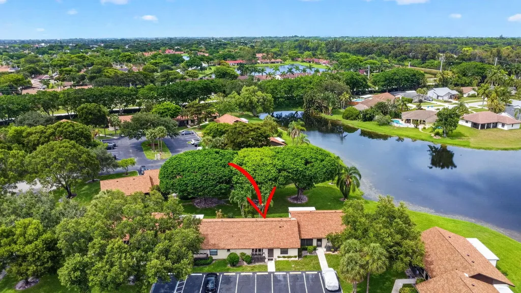 51 Via De Casas Norte Boynton Beach FL 33426