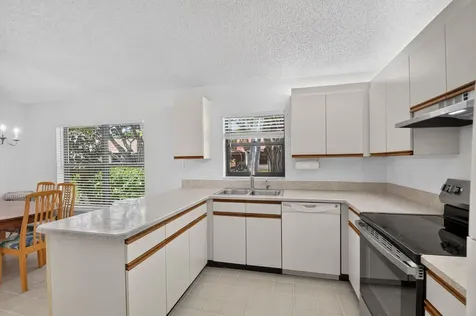 51 Via De Casas Norte Boynton Beach FL 33426