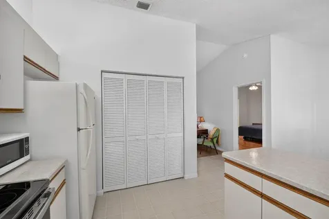 51 Via De Casas Norte Boynton Beach FL 33426