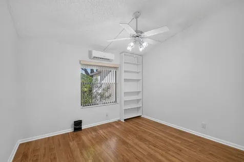 51 Via De Casas Norte Boynton Beach FL 33426