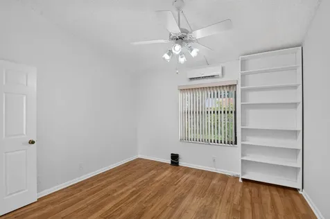 51 Via De Casas Norte Boynton Beach FL 33426