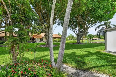 51 Via De Casas Norte Boynton Beach FL 33426