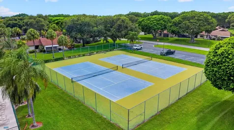 51 Via De Casas Norte Boynton Beach FL 33426
