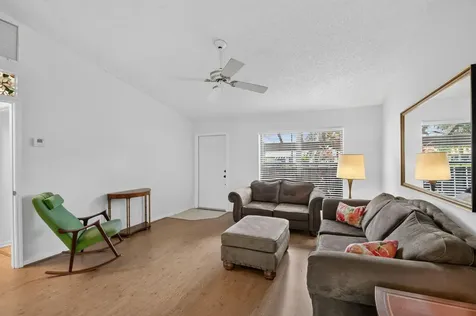 51 Via De Casas Norte Boynton Beach FL 33426