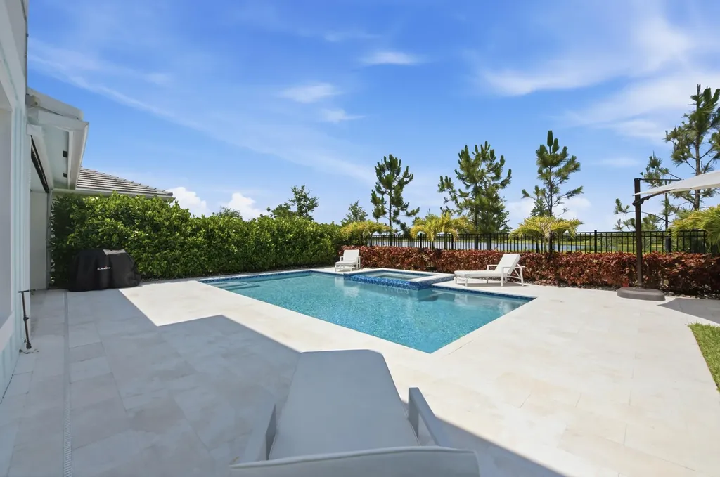19564 Broad Shore Walk Loxahatchee FL 33470