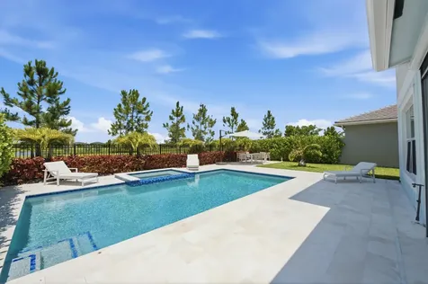 19564 Broad Shore Walk Loxahatchee FL 33470