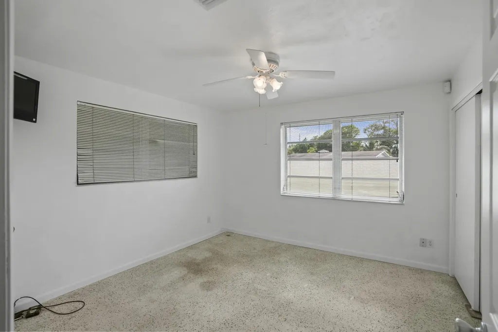 2270 SW 30th Terrace Fort Lauderdale FL 33312
