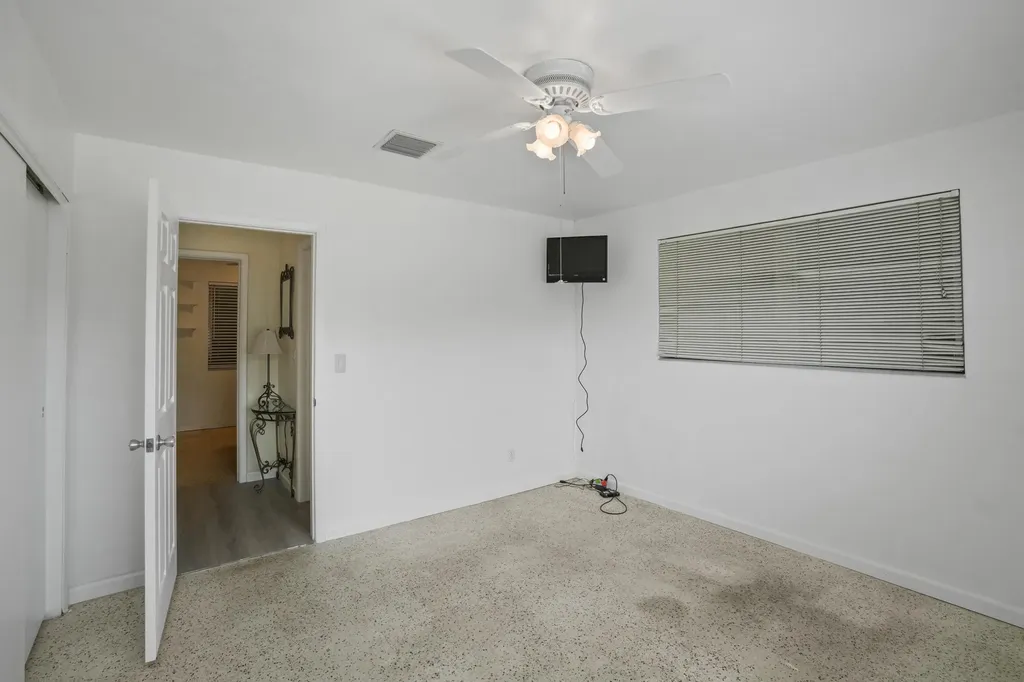 2270 SW 30th Terrace Fort Lauderdale FL 33312