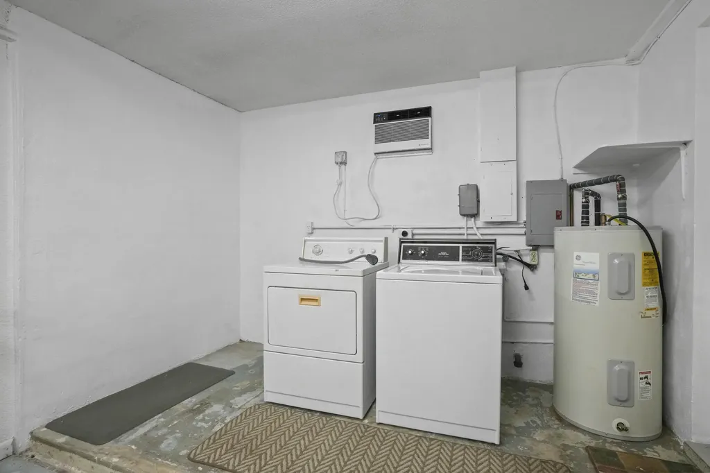 2270 SW 30th Terrace Fort Lauderdale FL 33312