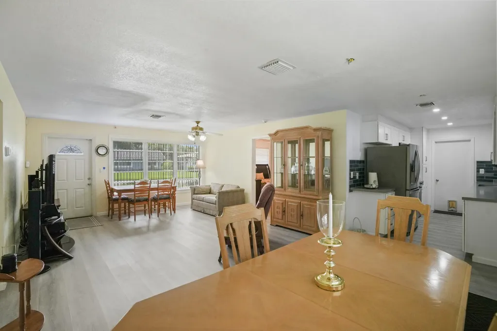2270 SW 30th Terrace Fort Lauderdale FL 33312