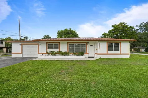 2270 SW 30th Terrace Fort Lauderdale FL 33312