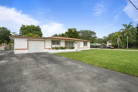 2270 SW 30th Terrace Fort Lauderdale FL 33312