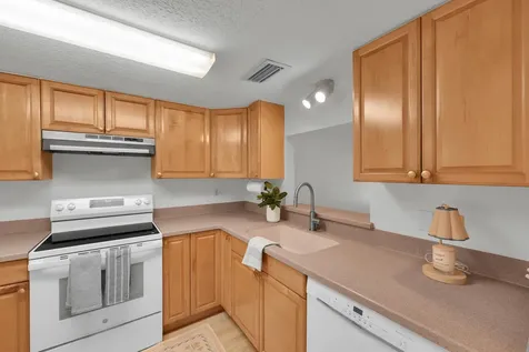 2302 Sunrise Boulevard Fort Pierce FL 34982