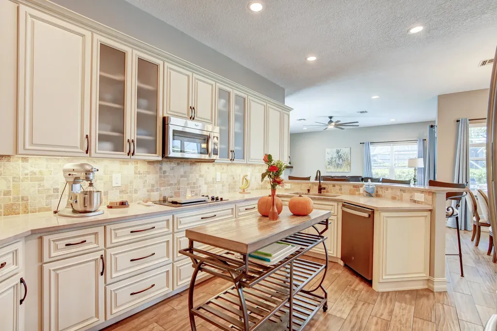 21707 Abington Court Boca Raton FL 33428