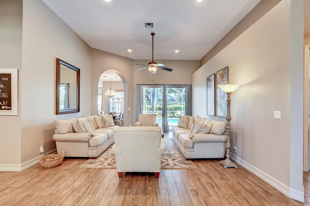 21707 Abington Court Boca Raton FL 33428