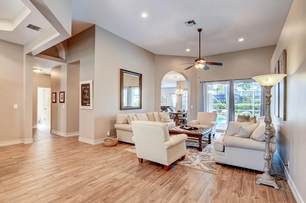 21707 Abington Court Boca Raton FL 33428