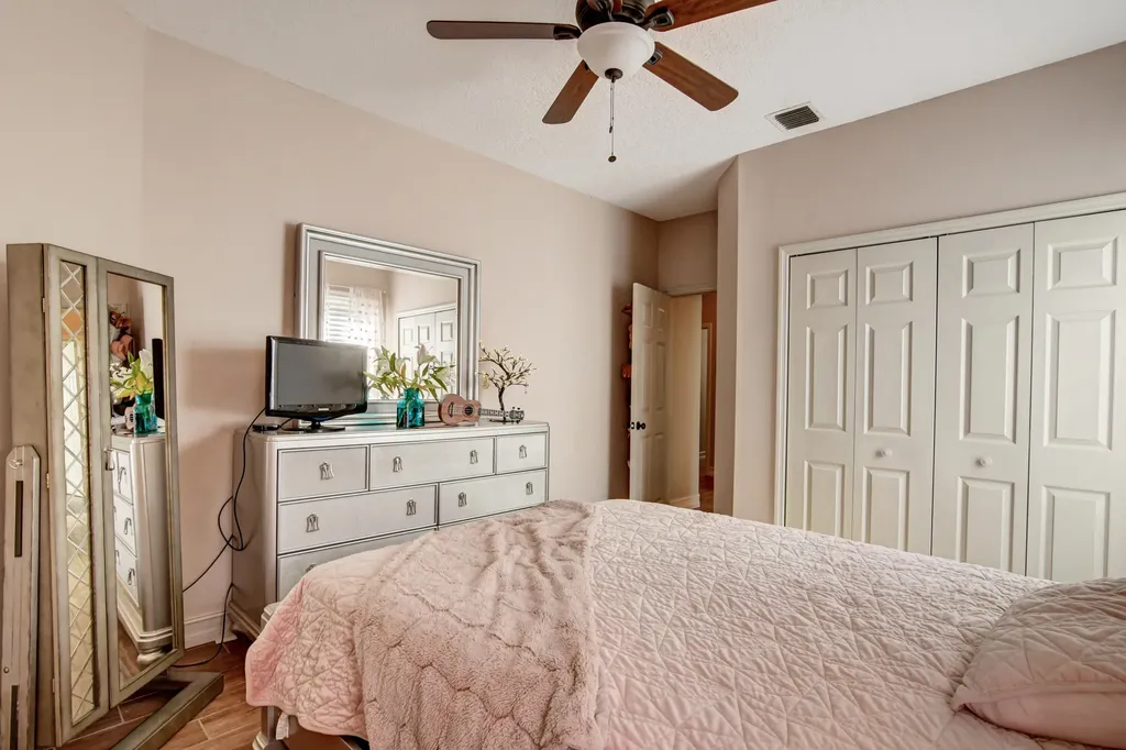 21707 Abington Court Boca Raton FL 33428