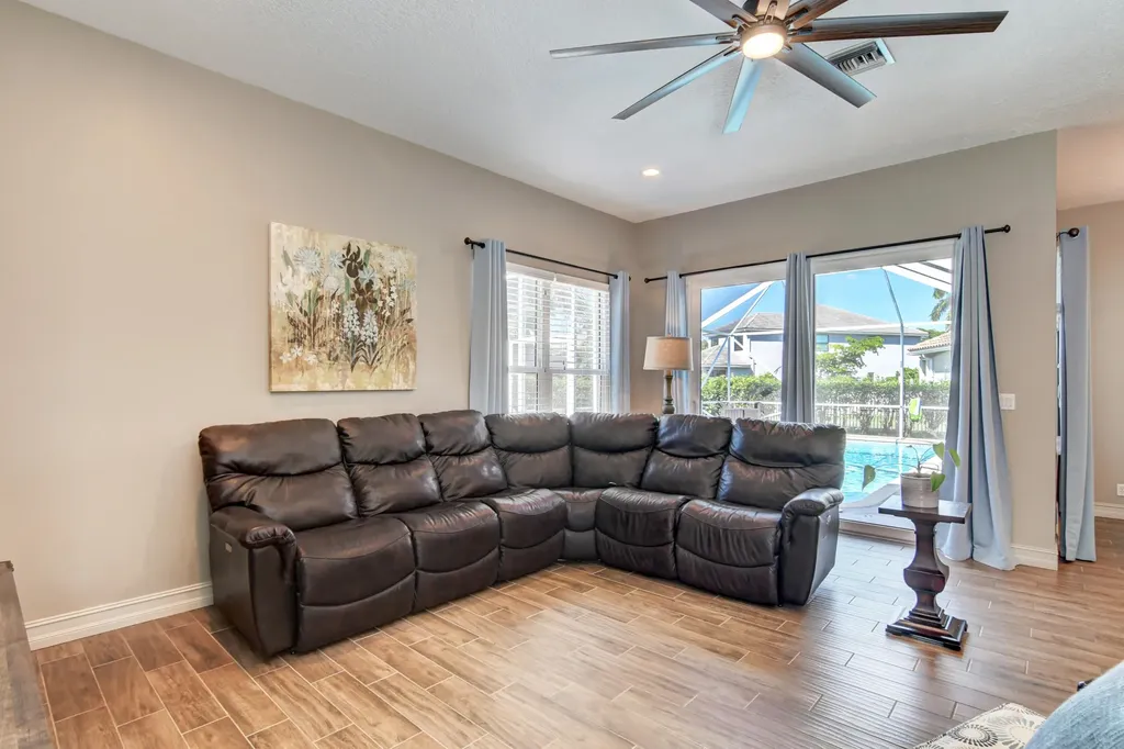 21707 Abington Court Boca Raton FL 33428