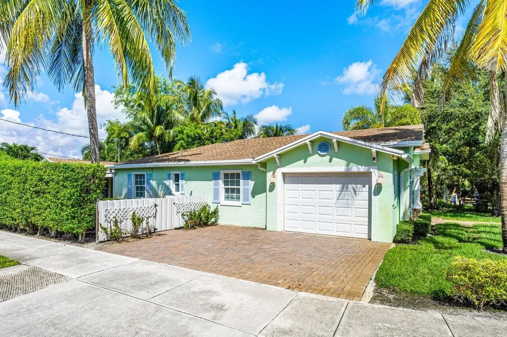 520 NE 3rd Avenue Delray Beach FL 33444