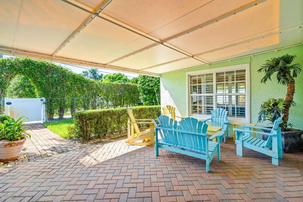 520 NE 3rd Avenue Delray Beach FL 33444