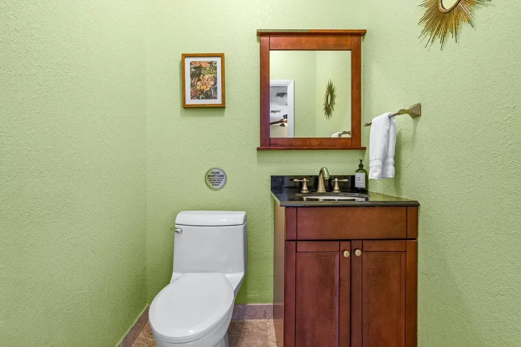 520 NE 3rd Avenue Delray Beach FL 33444
